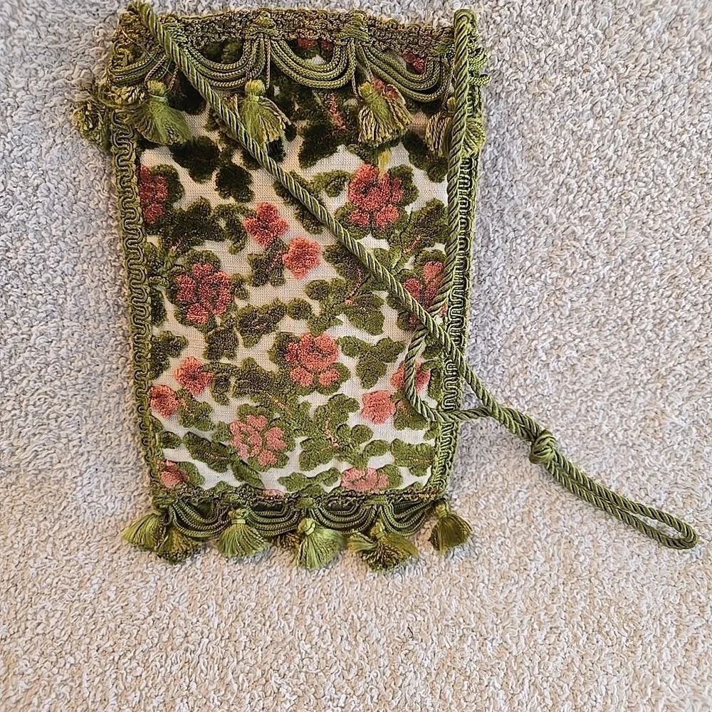 Vintage Carpet Bags Of America Bag Purse Green‎ Pink Floral Tassels Boho  Lined